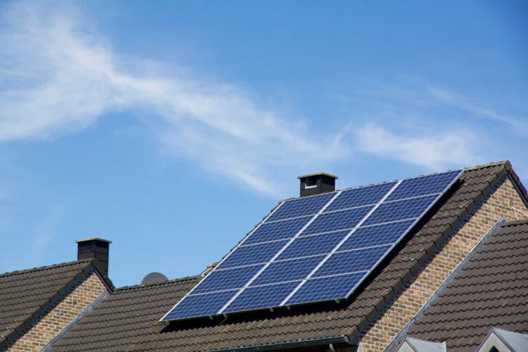 Can solar panels be installed on terraced houses?